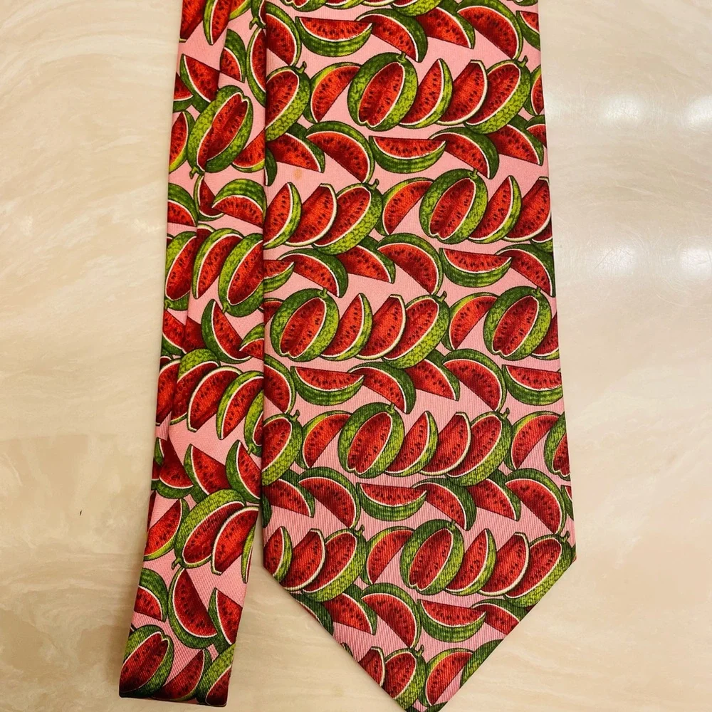 Gucci watermelon tie vintage nwot. Fun tie. Very rare tie